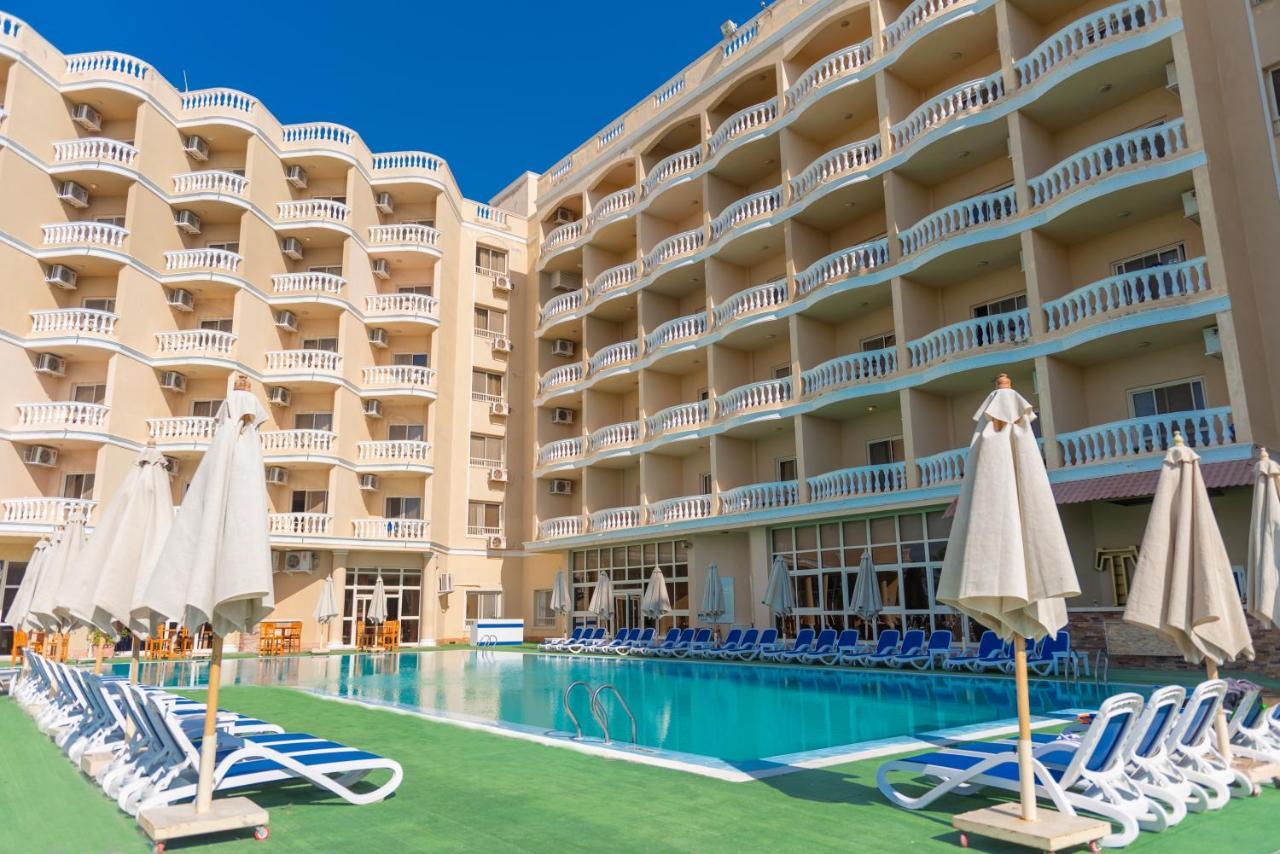 Tolip Family Club Borg El Arab Hotel Кинг Мариут Екстериор снимка