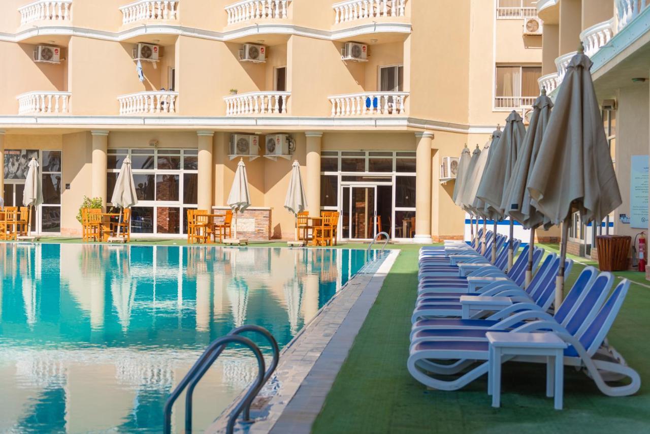 Tolip Family Club Borg El Arab Hotel Кинг Мариут Екстериор снимка