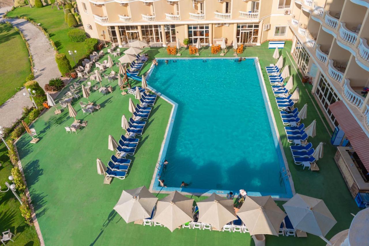 Tolip Family Club Borg El Arab Hotel Кинг Мариут Екстериор снимка