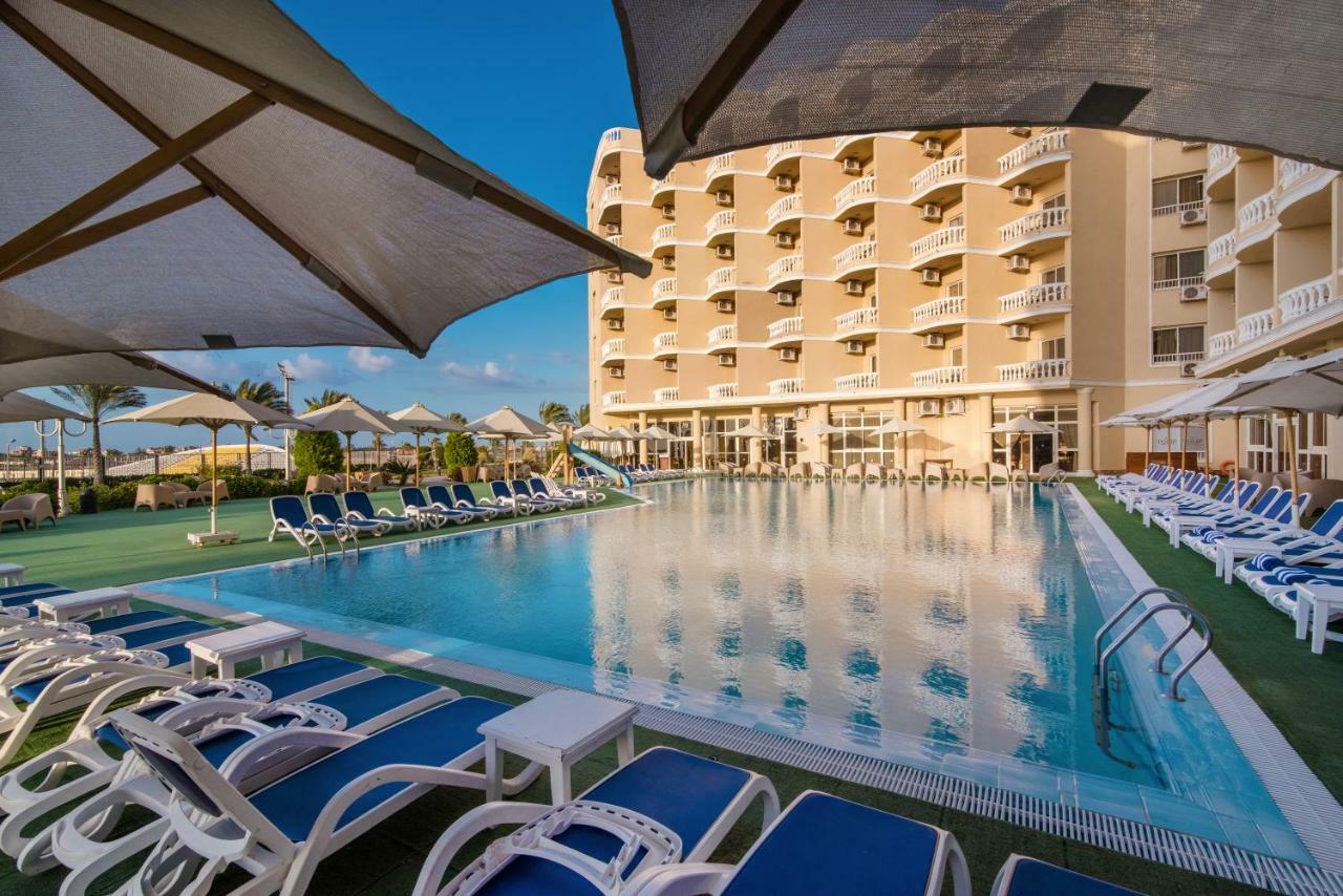 Tolip Family Club Borg El Arab Hotel Кинг Мариут Екстериор снимка